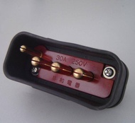 Nichiyu 37010-10870 37010-10890 30A 250V AC Battery Charger Connector ปลั๊กสำหรับ TOYOTA NICHIYU TCM