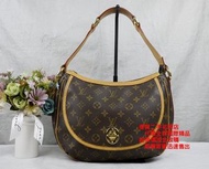 ☆優買二手精品名牌店☆ LV M40076 原花 老花 字紋 肩背包 拉鍊包 肚臍包 半月包 牛角包 美品