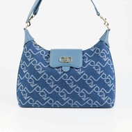 PLAYBOY  รุ่น Freya Hobo bag กระเป๋าสะพายข้างผู้หญิง รหัส ST-B252PB610 ดีไซน์ทรง Hobo Bag ลวดลาย Log