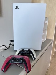 PlayStation 5 遊戲機連兩個手掣（光碟）