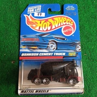 Hot wheels hotwheels Oshkosh cement truck black black cement mixer truck