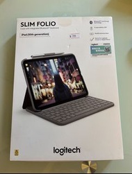 Logitech Slim Folio iPad (第10代) 藍牙鍵盤保護套