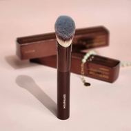 【Q shop】 HOURGLASS Ambient Soft Glow Foundation Brush