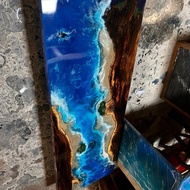 Meja resin motif laut alami