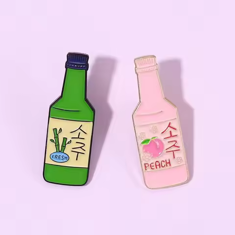 Korean Soju Enamel Pin Custom Fresh and Peach Lovely Wine Bottle Brooches On Backpack Clothes Badge 