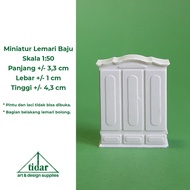 BD - Miniature 3-Door Wardrobe / White Wardrobe 1:50 Scale