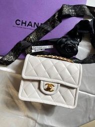 Chanel 絕版白色豆腐包