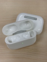 Apple AirPods Pro 充電盒