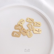 PA2606-14K Gold-Packed Color Retention Small lucky7 Number Plate Lucky 7 Pendant Handmade diy Bracel