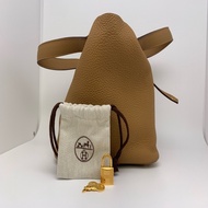 98新 Hermes/愛馬仕Picotin lock餅乾色荔枝皮手提包 金扣菜籃子 22x19x17