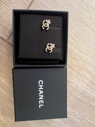 Chanel 雙C logo 蝴蝶結耳環