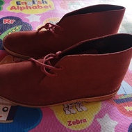 sepatu boots clarks