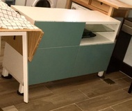 IKEA BESTA