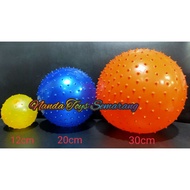 RUBBER SPIKE BALL