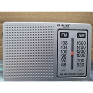 AIWA 2 BAND AM  / FM RADIO