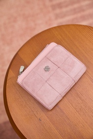 PEROTA “Fluffy Suede Wallet” มาพร้อมกล่อง