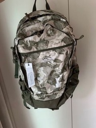 Coleman Walker 33L 迷彩背囊 backpack