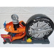 Orange wheel hotwheels Diorama