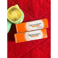 Skinoren reduces dark spots and brightens skin