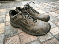 Keen basin ridge waterproof hiking #Size45 รองเท้ามือสอง ของแท้ สภาพดี จัดส่งเร็ว