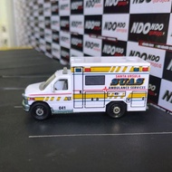 Matchbox Ford E-350 Ambulance White New Loose Giftpack 2015