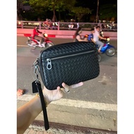 Real photo - Elegant woven cowhide Bv Clutch bags and wallets