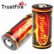 高品質TrustFire鋰電池 可充式TR-32650,3.7V 6000mAh 保護電路,加充放電保護板,最大電流6A