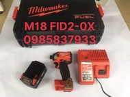 Máy vặn vít dùng pin M18 FID2-0X chính hãng Milwaukee dùng vặn vít dễ dàng hiệu quả