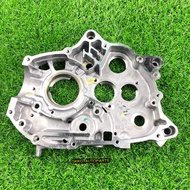 แคร้งเครื่อง ด้านขวา ข้าง R แท้ศูนย์ HONDA W110i DREAM SUPERCUB (2011-2020) รหัสสินค้า 11100-KWW-740