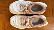 HOKA ONE ONE Kawana 2 女款跑鞋