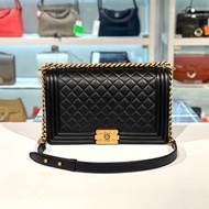 98%NEW二手CHANEL BOY 28 黑色羊皮金扣 @21開 #BOY CHANEL