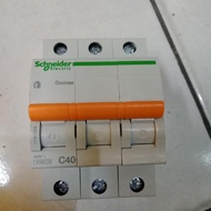 MCB SCHNEIDER DOMAE 3P 40A Steady