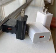 USB快充兩腳插頭 旅行必備
