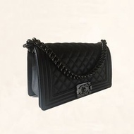超罕 絕跡 絕版 Limited Edition Chanel So Black Boy Medium Caviar