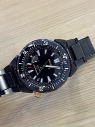 Seiko Spring Drive - Landmaster , full set, 一般使用痕跡＇錶盒有些舊！
