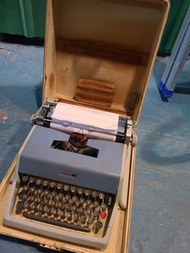 古董打字機vintage typewriter