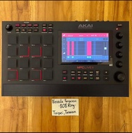 9.5/10 Akai MPC Live 2  with 500GB Samsung 860 SSD, 2 1/4” audio cables