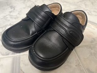 NONO 黑皮鞋