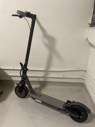 摺疊式電動滑板車 黑色