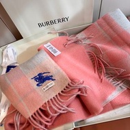 Burberry 格紋羊絨圍巾