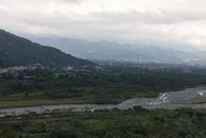 花蓮瑞穗紅葉溫泉山坡土地(660坪)可種植或規劃渡假小屋或放置新款太空艙櫃屋喔....