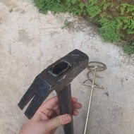 Nail pulling hammer, iron tube handle escape hammer