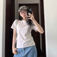 BABYTEE BASIC - Slim fit BABY T-shirt whose studio
