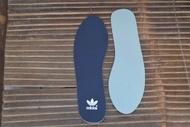 insole alas sepatu logo adidas nyaman dan empuk