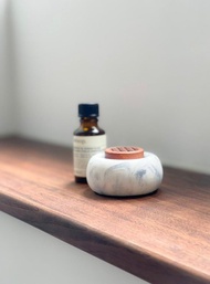 玩柅 香薰木水泥座 (圓)  ( 送young living 5ml 精油) Diffuser