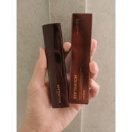 like new Super Good HOURGLASS Seamless Finish Foundation Stick In Vanish/Cream