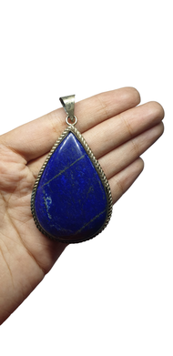 จี้หินลาพิสลาซูลี่ หินแท้ธรรมชาติ ขนาด 40 กรัม จี้หินแท้ จี้หินธรรมชาติ ทรงสามเหลี่ยม Natural Lapis Lazuli Pendant Silver Plated