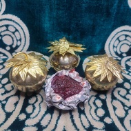 Kemenyan madat apel jin turki isi merah lengket original wangi ber aroma kuat
daun 1 sampai 23 daun