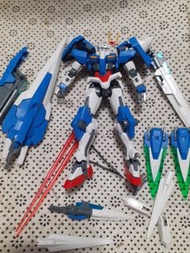 Gundam 00七劍hg rg  模型 素組 藍箱