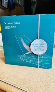 （已售）CATHAY CARGO BOEING 747-8F  1:400國泰飛機模型